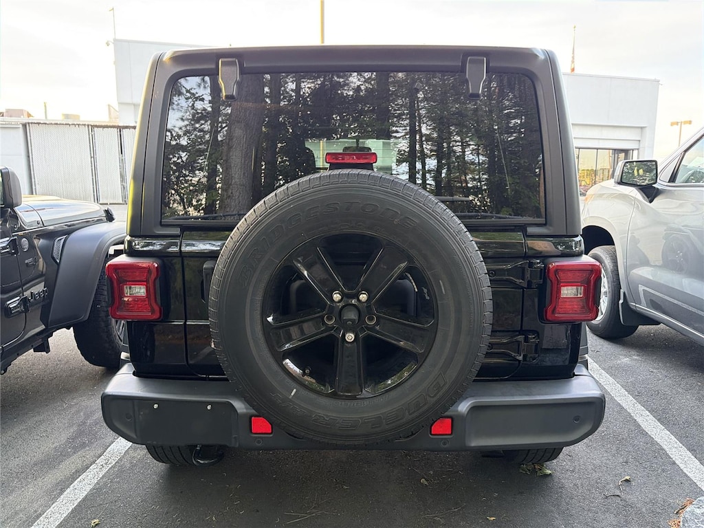 Used 2020 Jeep Wrangler Unlimited Sport Altitude SUV