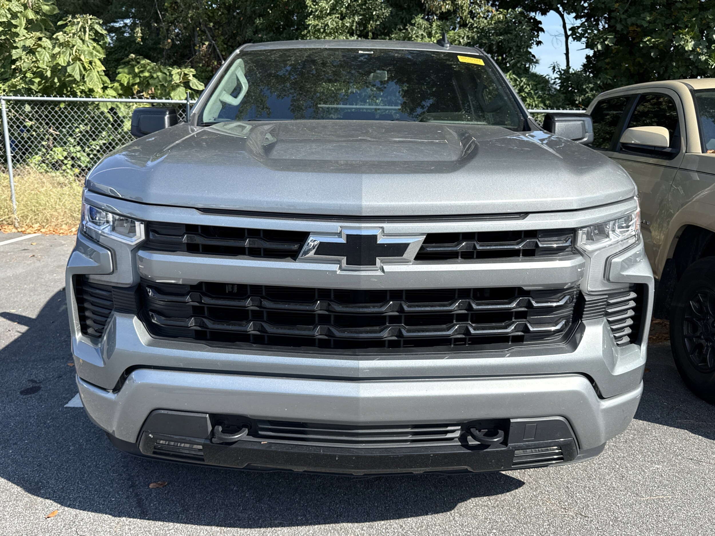 2023 Chevrolet Silverado 1500 RST photo 2