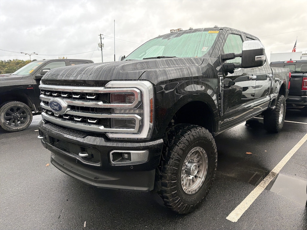 Used 2024 Ford F-350  Truck Crew Cab