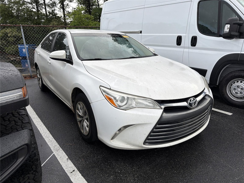 Used 2017 Toyota Camry LE Sedan