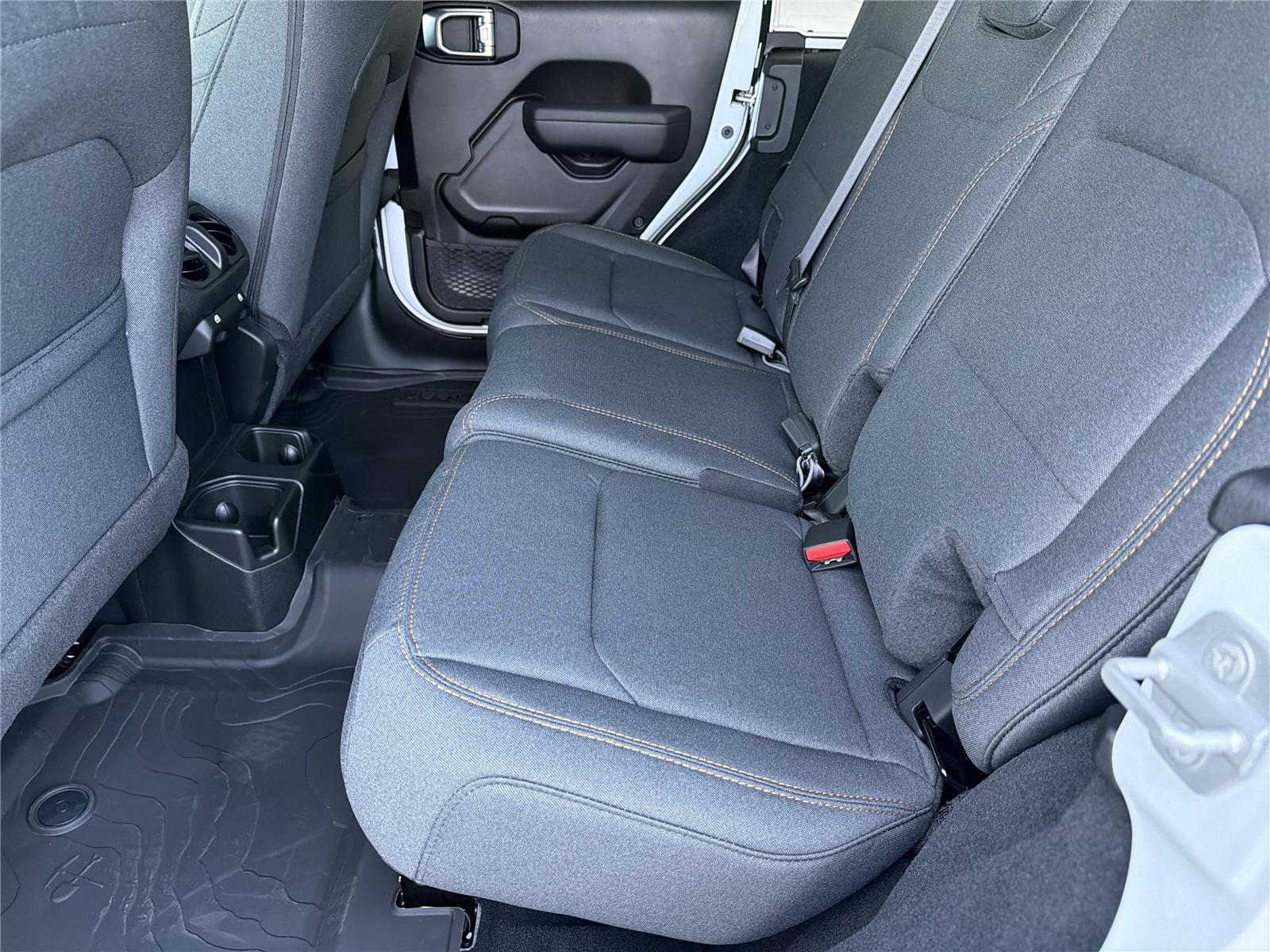 2026 Jeep Wrangler 4-Door Willys - Photo 19