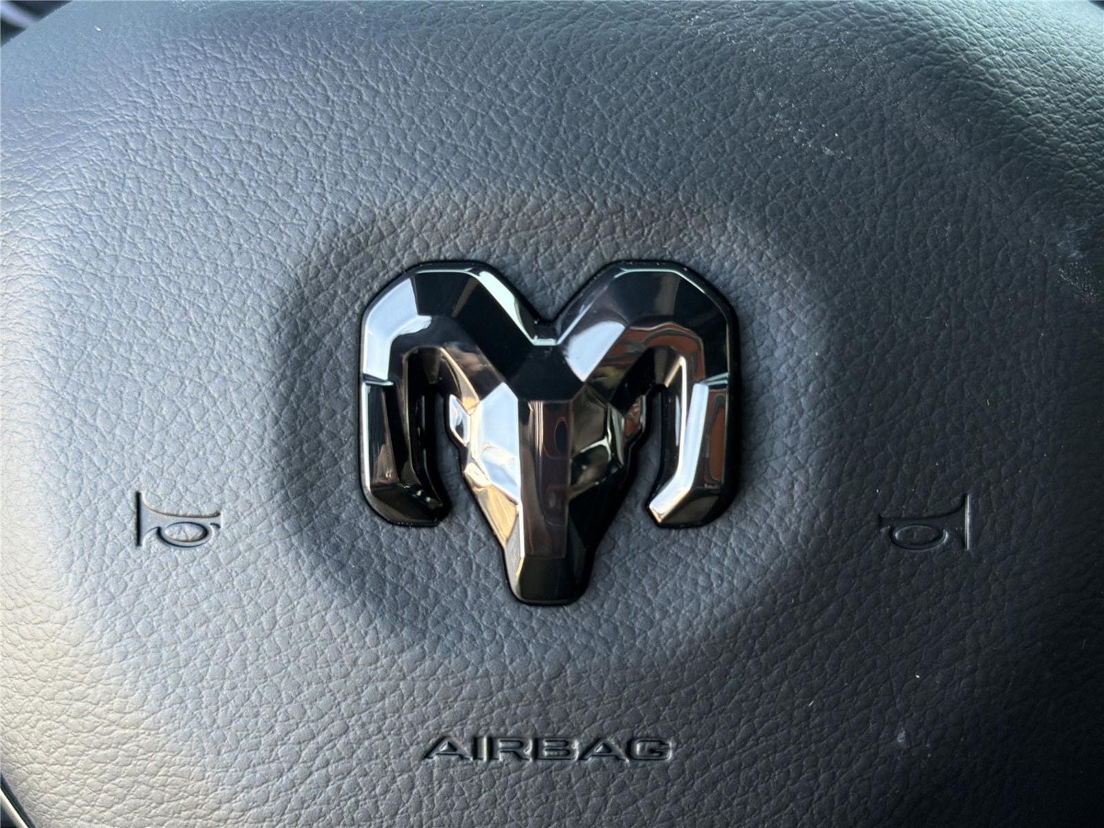 2026 RAM 1500 Limited - Photo 25