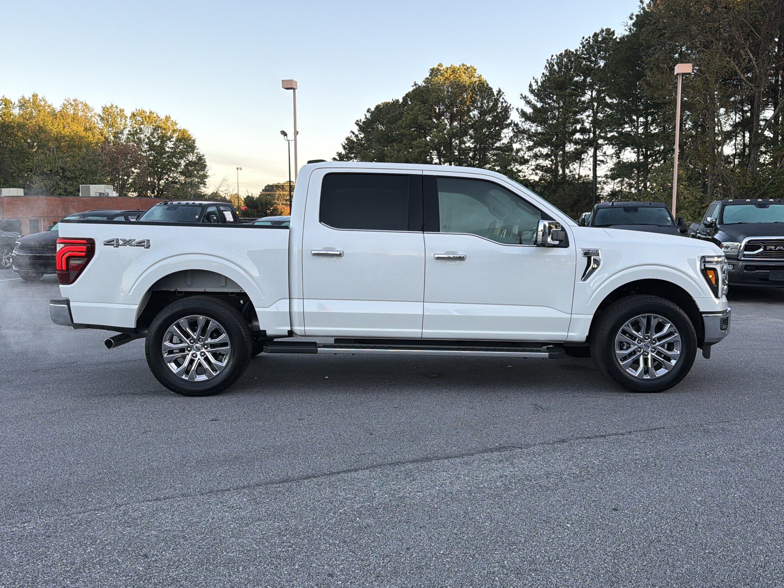 2025 Ford F-150 Lariat photo 4