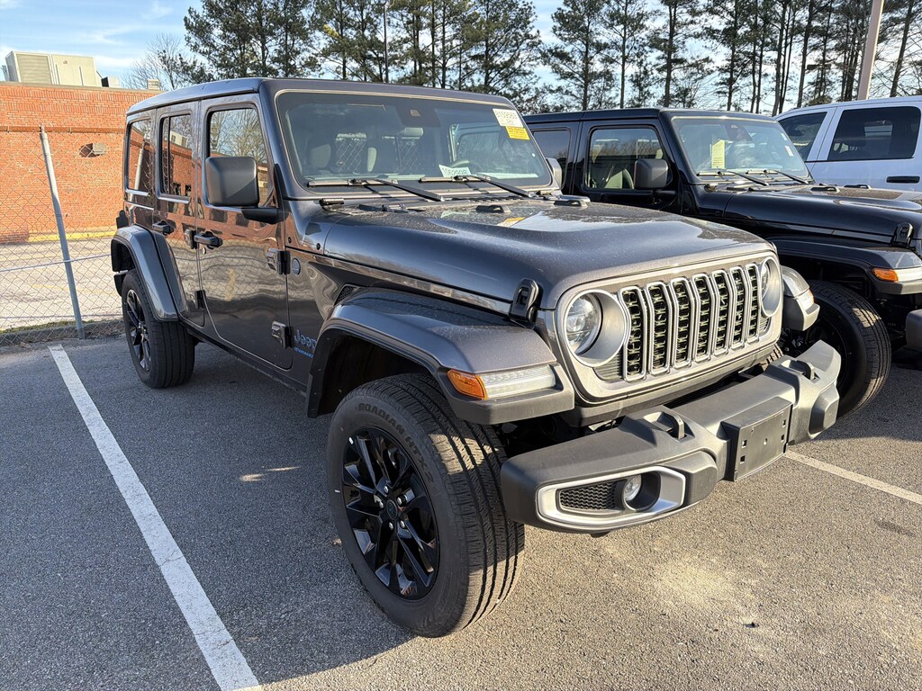 Used 2025 Jeep Wrangler 4xe Sahara SUV