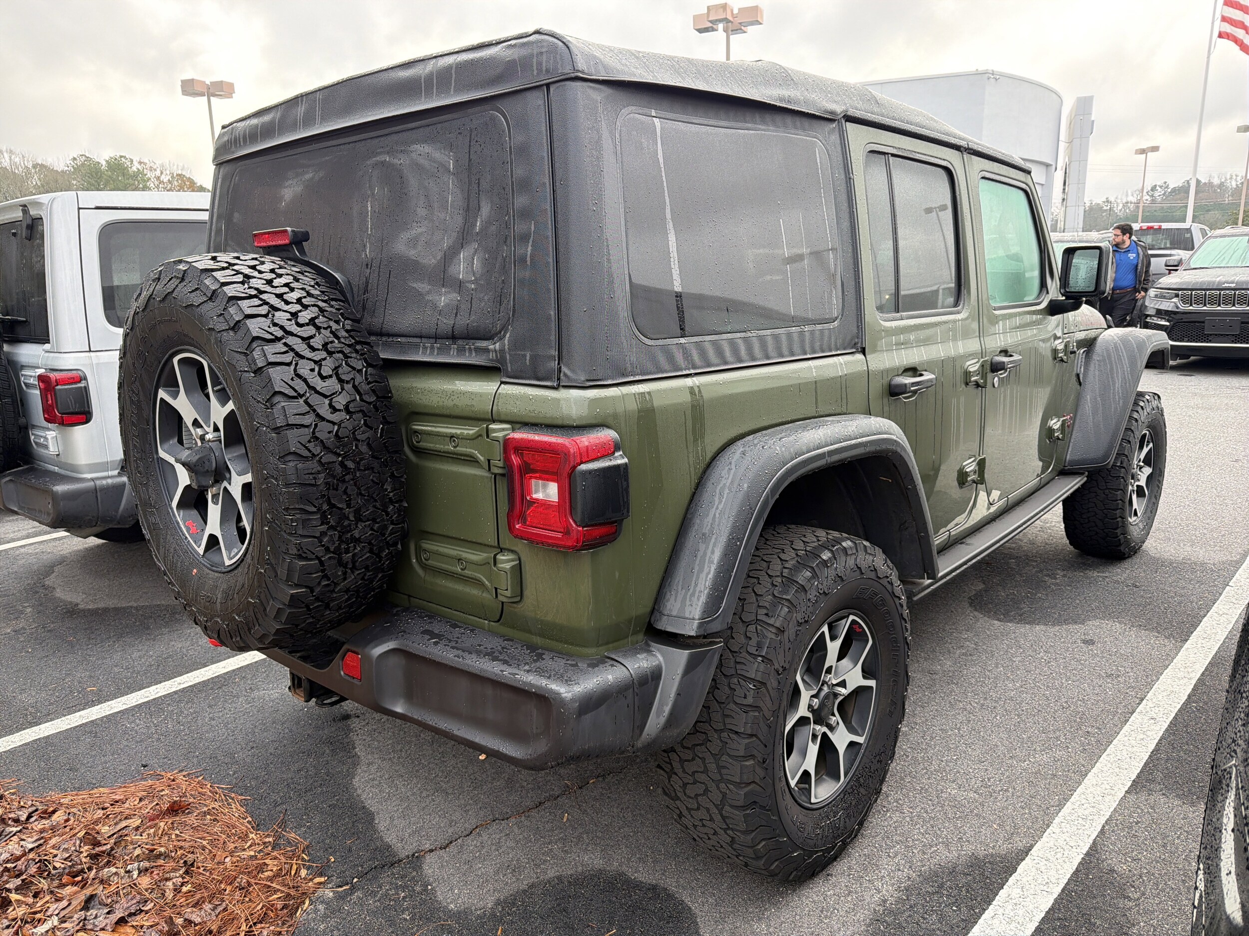 2022 Jeep Wrangler Unlimited Rubicon photo 2