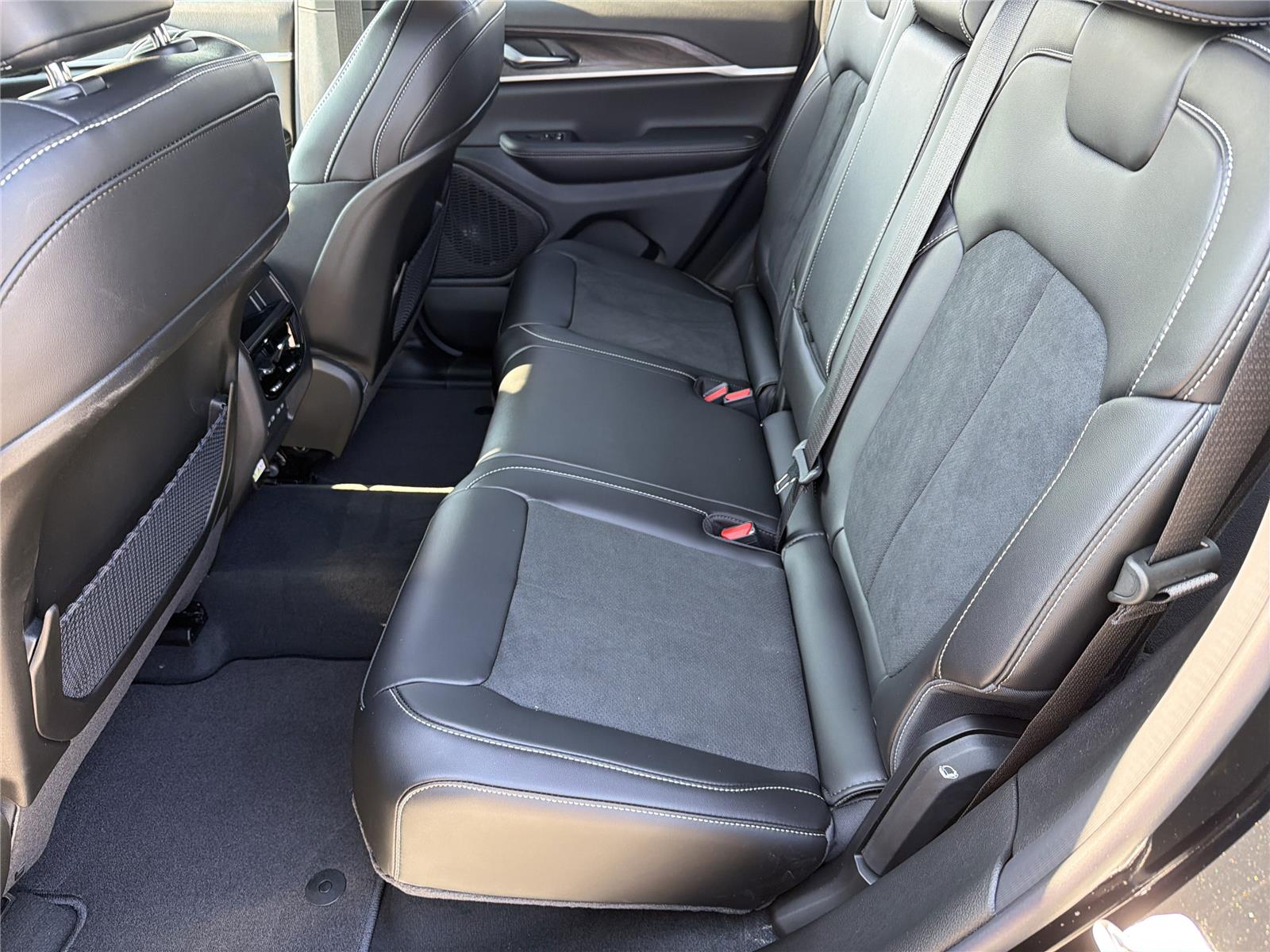 2026 Jeep Grand Cherokee Laredo - Photo 21