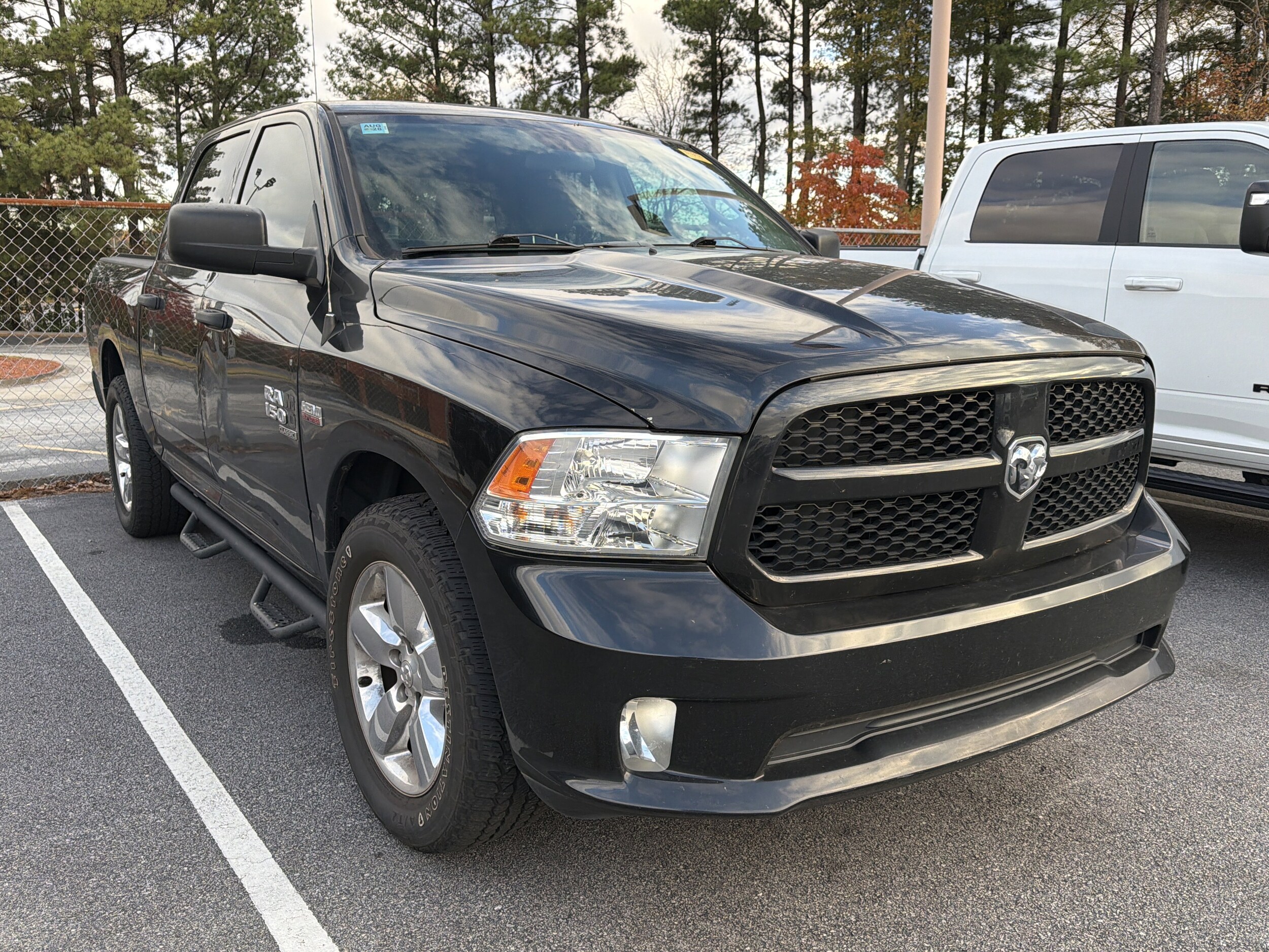 2019 Ram 1500 Classic Express photo 4