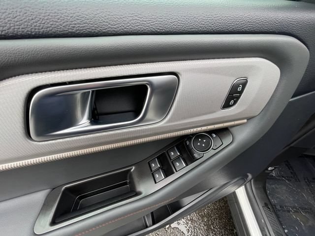2025 Ford Explorer Active - Photo 11