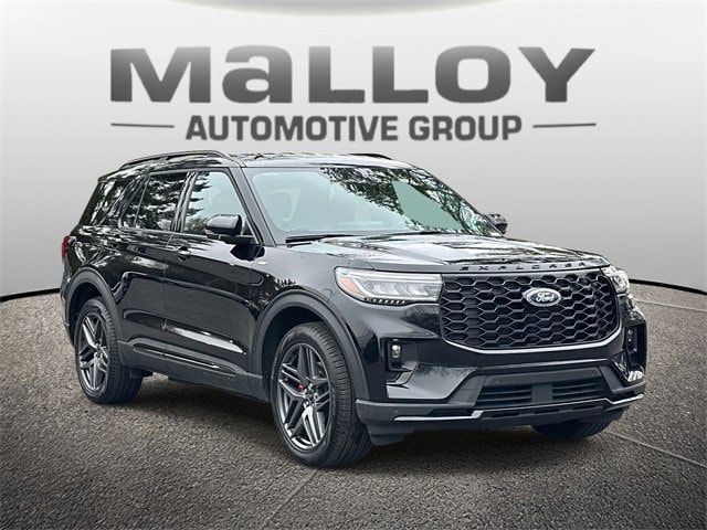 2025 Ford Explorer ST-LINE's photo