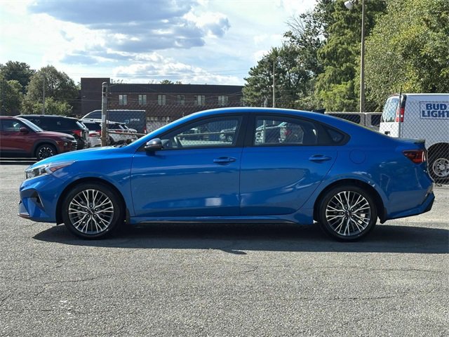 2022 Kia Forte GT-Line photo 2