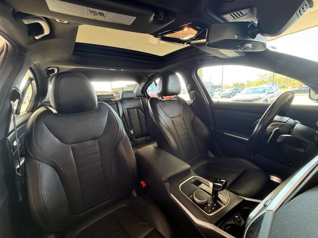 2022 BMW 3 Series 330i - Photo 25