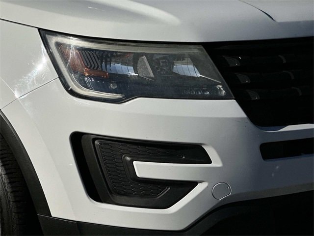 2016 Ford Explorer photo 4