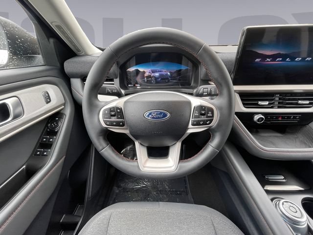 2025 Ford Explorer Active - Photo 13