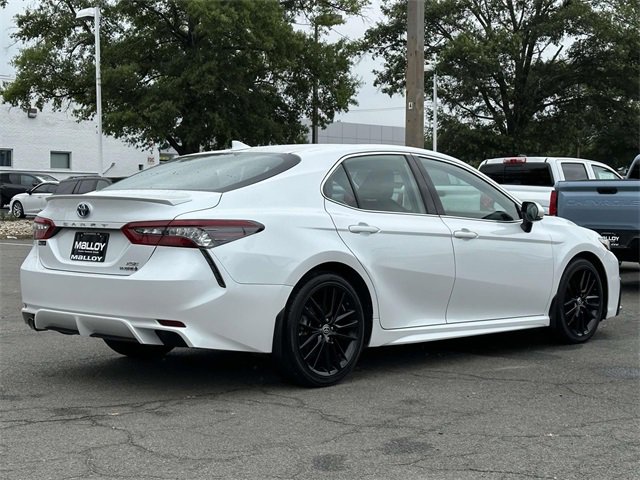 2022 Toyota Camry Hybrid XSE photo 3