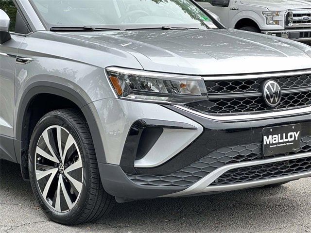 2023 Volkswagen Taos SE photo 4