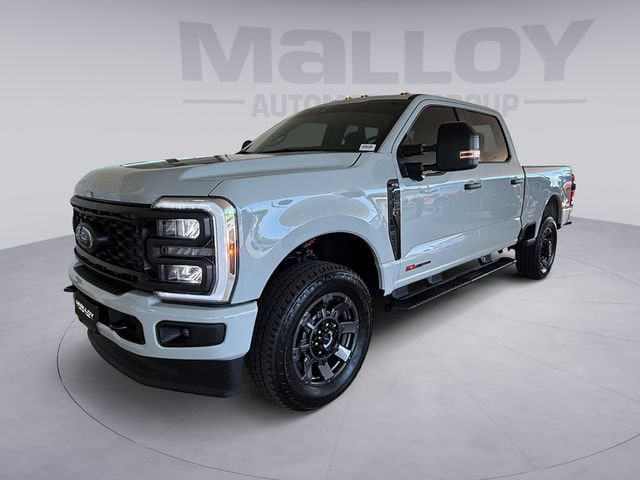 2025 Ford F-250 XL 4x4 Crew Cab 6-3/4' Box's photo