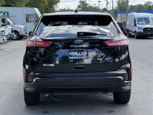 2024 Ford Edge ST photo 2