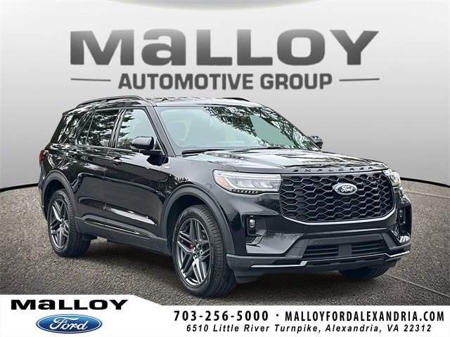 2025 Ford Explorer ST-LINE's photo