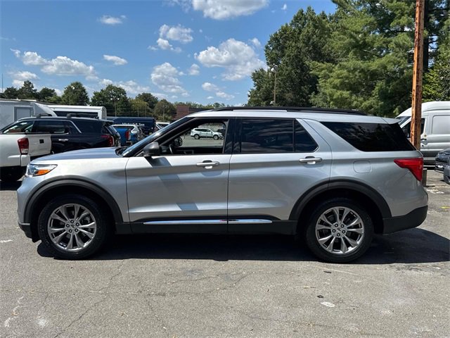 2020 Ford Explorer XLT photo 2