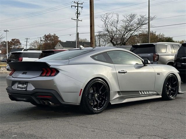 2025 Ford Mustang GT Premium photo 3