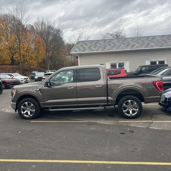 2023 Ford F-150 XLT photo 2