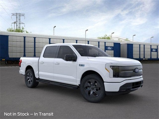 2025 Ford F-150 Lightning Flash's photo