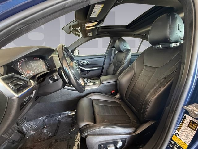 2022 BMW 3 Series 330i - Photo 10