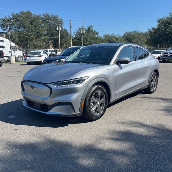 2021 Ford Mustang Mach-E Select photo 2