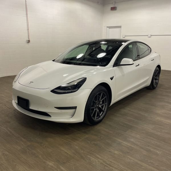 2022 Tesla Model 3 Long Range photo 3