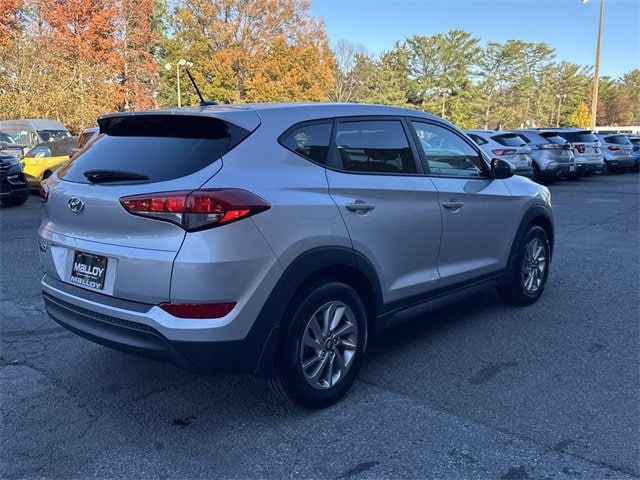 2017 Hyundai Tucson SE photo 2