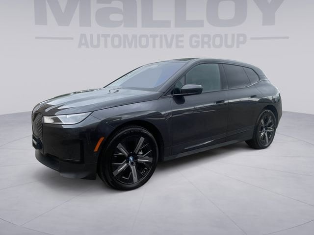 2024 BMW iX xDrive50's photo