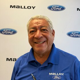 Staff member JR from ID_ff3d3b