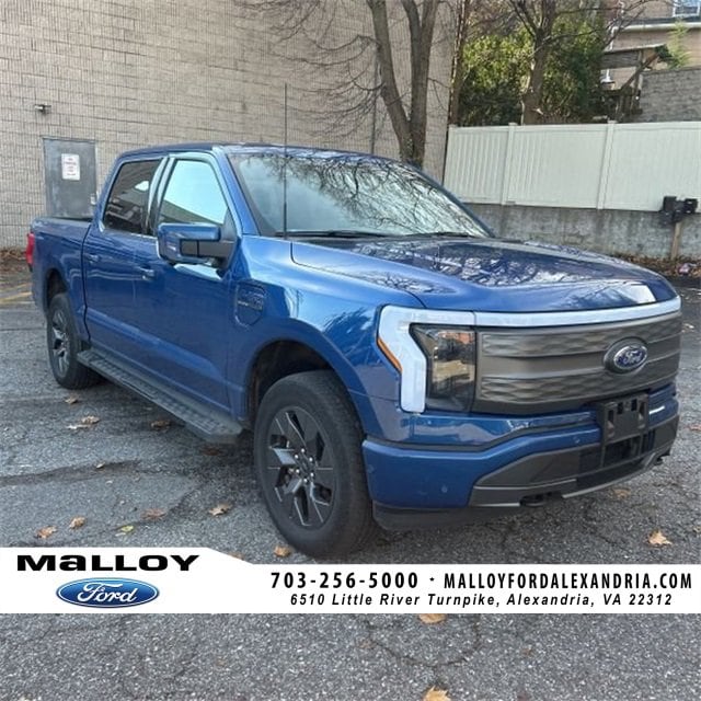 2022 Ford F-150 Lightning Lariat's photo
