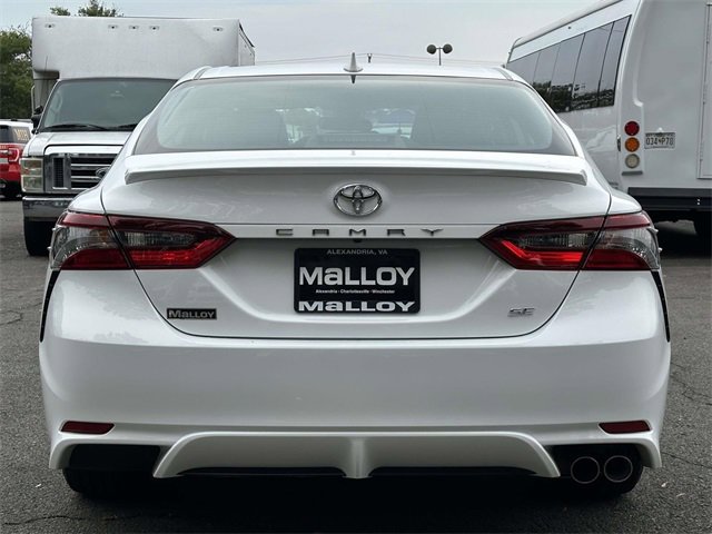 2024 Toyota Camry SE photo 3