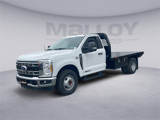 2024 Ford F-350 Super Duty Chassis Cab XL's photo