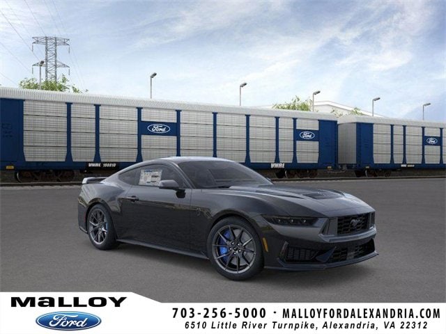 2026 Ford Mustang Dark Horse's photo