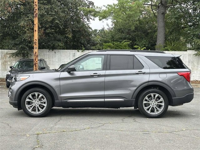 2022 Ford Explorer XLT photo 2
