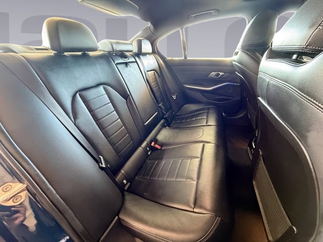 2022 BMW 3 Series 330i - Photo 18