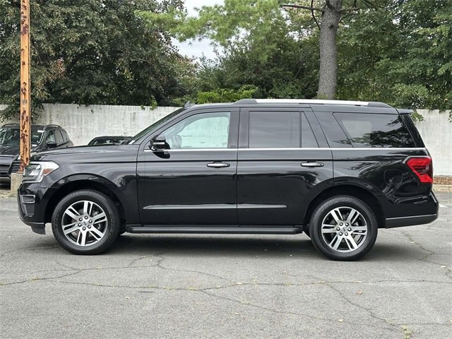 2024 Ford Expedition Limited photo 2