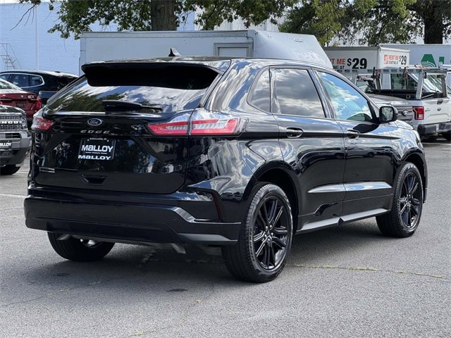 2024 Ford Edge ST photo 3