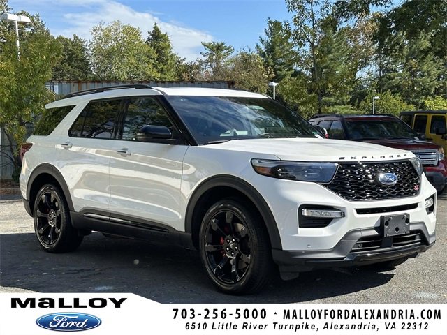 2023 Ford Explorer ST's photo