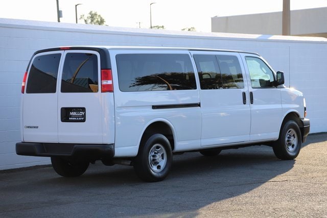 Used 2022 Chevrolet Express Passenger LS with VIN 1GAZGNFP6N1269375 for sale in Alexandria, VA