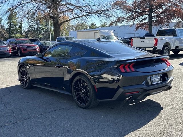 2024 Ford Mustang GT photo 3