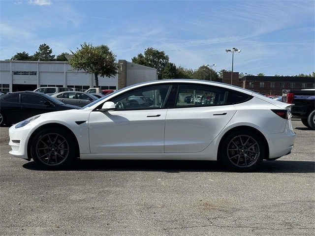 2022 Tesla Model 3 Long Range photo 2