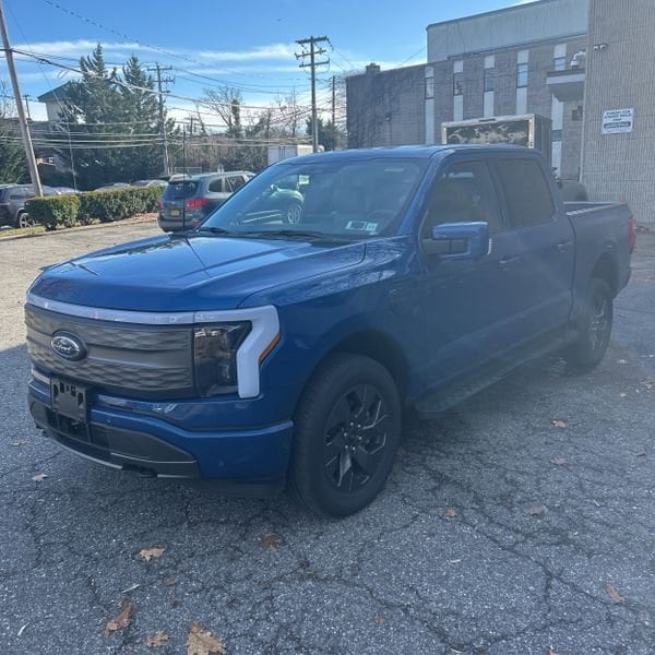 Used 2022 Ford F-150 Lightning Lariat with VIN 1FTVW1EL2NWG15568 for sale in Alexandria, VA