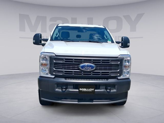 2026 Ford F-350 Super Duty Chassis Cab XL - Photo 8