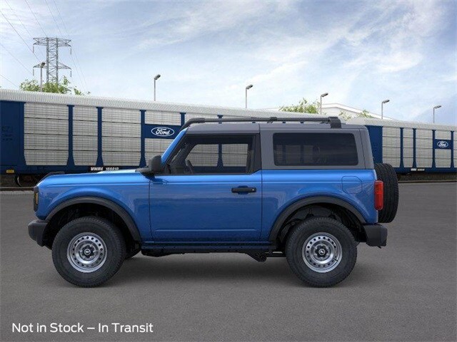 2025 Ford Bronco Base photo 3