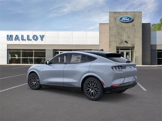 2025 Ford Mustang Mach-E Premium photo 4