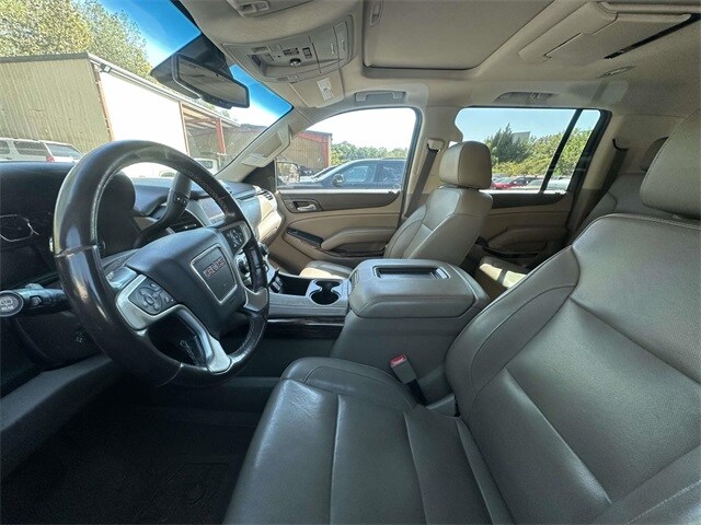 2019 Gmc Yukon XL SLT photo 2