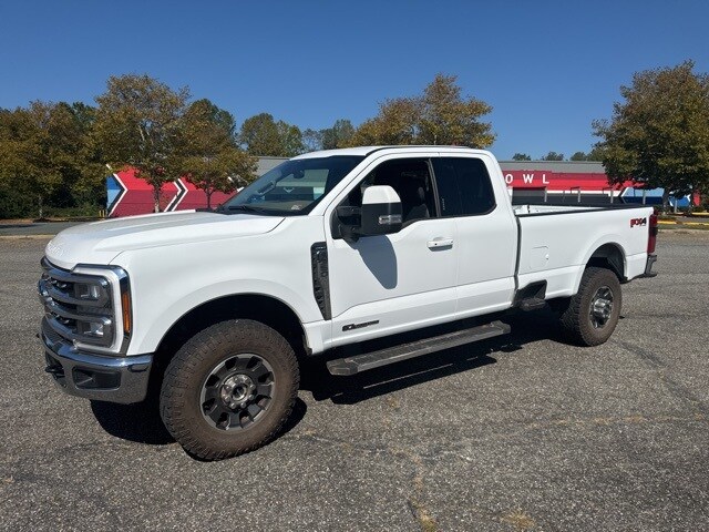 2023 Ford F-350 photo 3